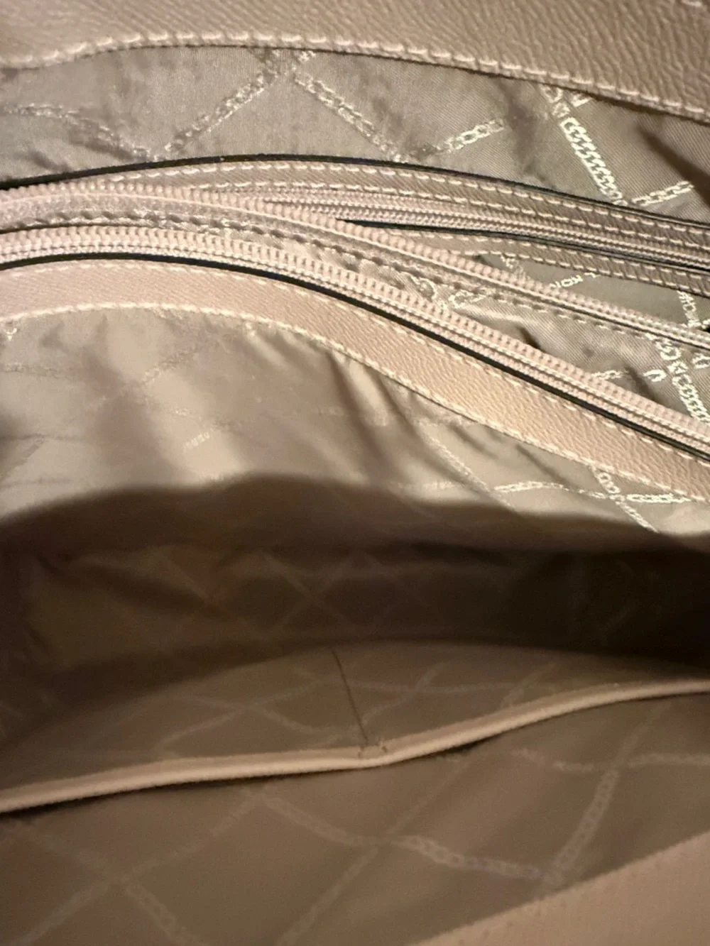 NWT! Michael Kors Pink Beige Saffiano Leather Tote - Picture 5 of 8
